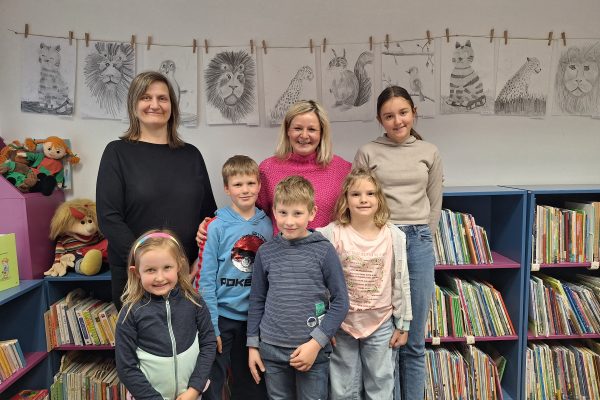 Razstava otroških likovnih del v ivanški knjižnici